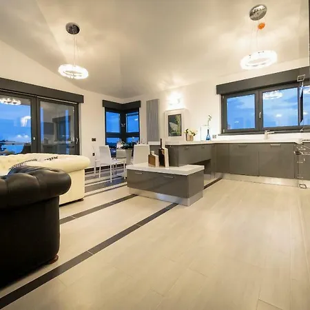 Appartement Pietas Julia Penthouse