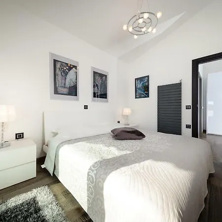 Appartement Pietas Julia Penthouse *